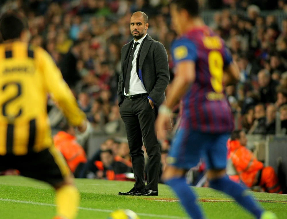 Pep Guardiola mentre allenava il Barcellona